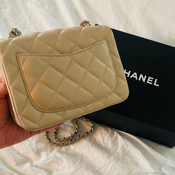 Beige Quilted Leather Bag small classic square lambskin - Picture 6 of 6